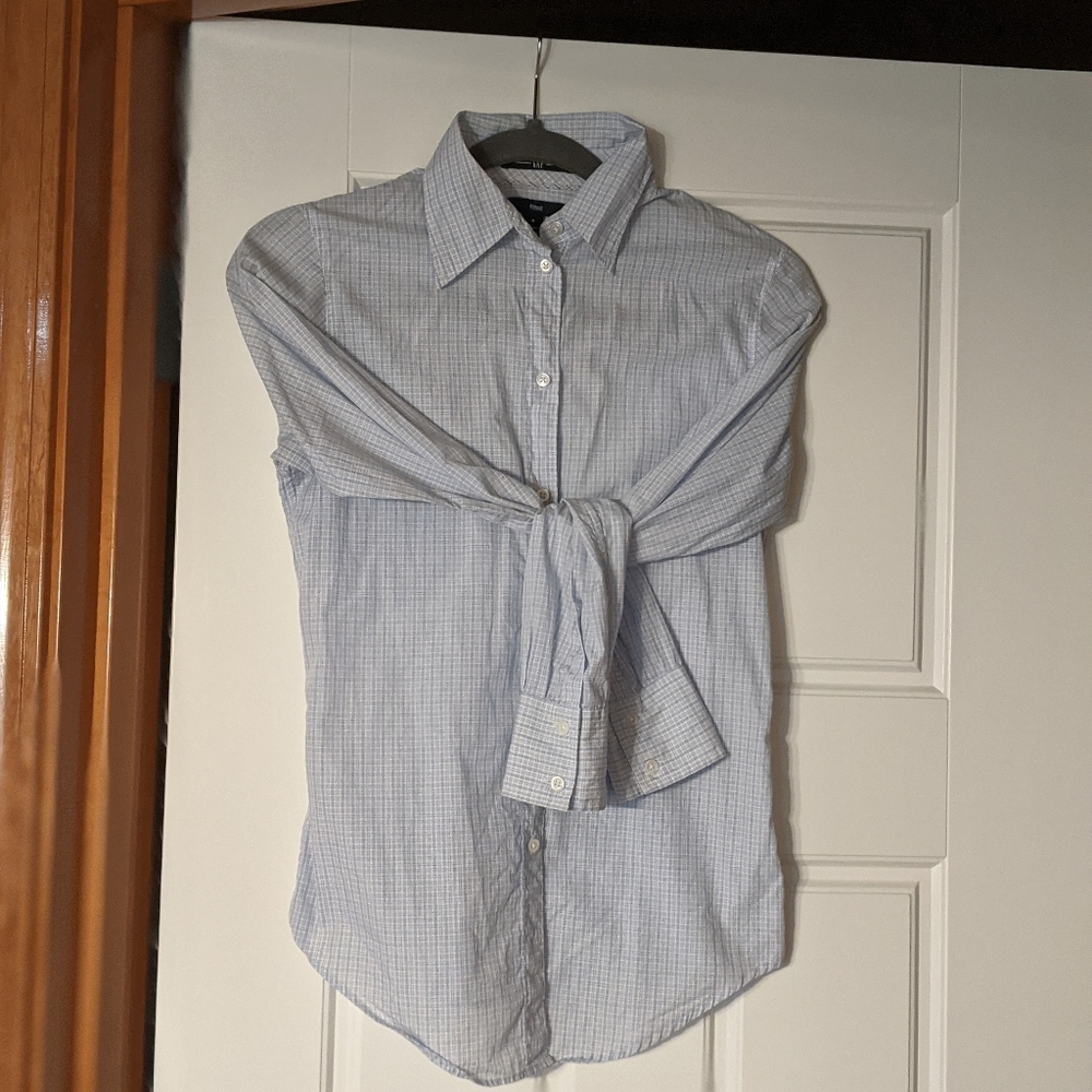 Gap button up collar shirt